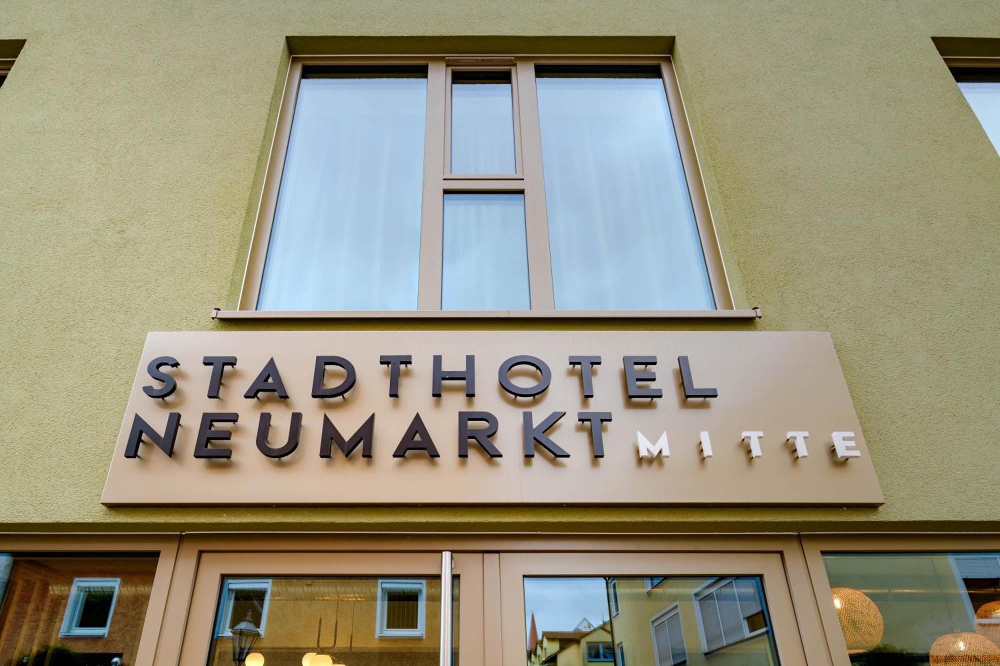 Stadthotel Neumarkt Mitte Neumarkt in der Oberpfalz Exterior photo